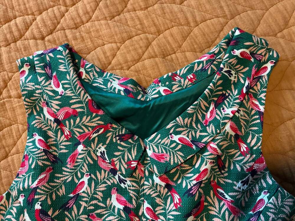 Boden Sleeveless Collared Bird Print Midi Dress - Picture 8 of 11